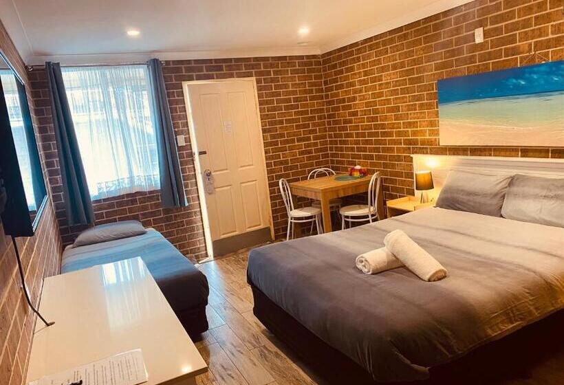 Классический Номер, Buccaneer Motel