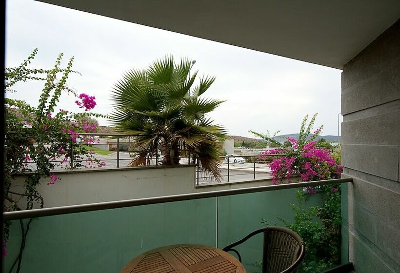 Апартаменты 1 Спальня Вид на Сад, Royal Palm Residence