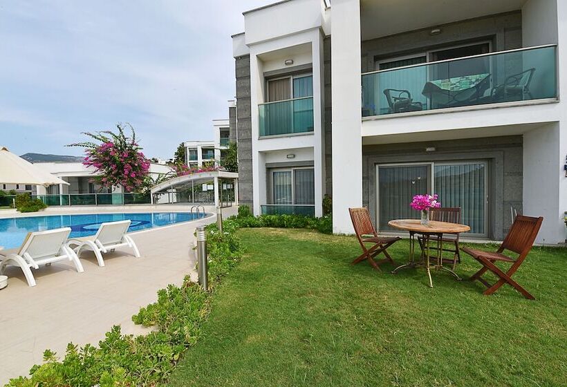 Апартаменты 1 Спальня Вид на Сад, Royal Palm Residence
