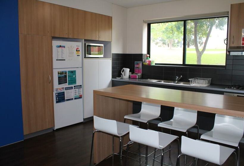 Апартаменты 5 спален, Western Sydney University Village Penrith