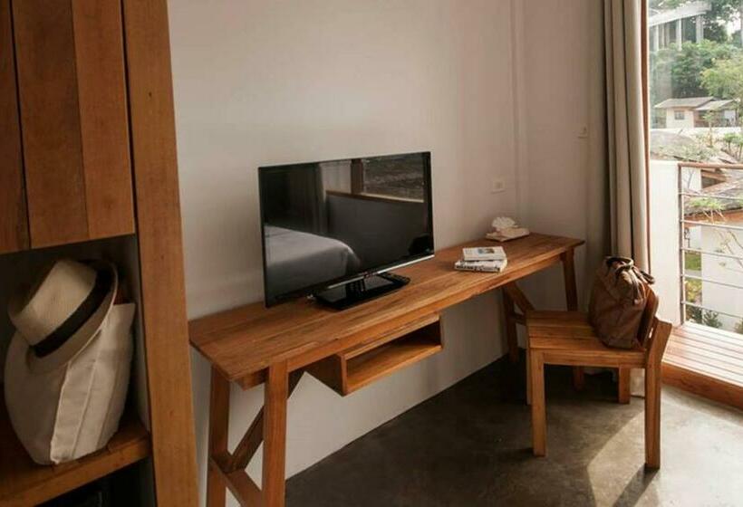 이코노미 룸, Escape Beach Resort   New Look Renovated