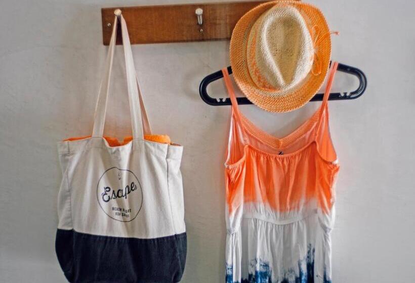 스탠다드 방갈로, Escape Beach Resort   New Look Renovated