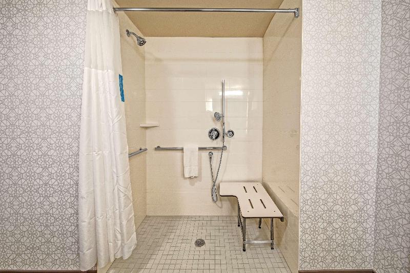이코노미 룸, Escape Beach Resort   New Look Renovated