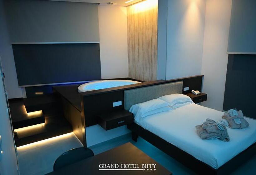 Люкс Повышенной Комфортности, Grand Hotel Biffy