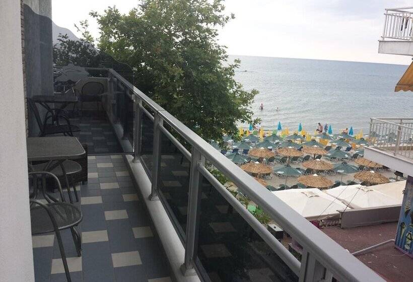 Номер Стандарт Боковой Вид на Море, Kymata
