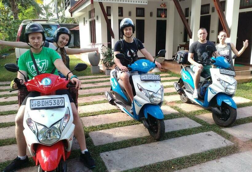 חדר דלוקס לשלושה, Adara Negombo