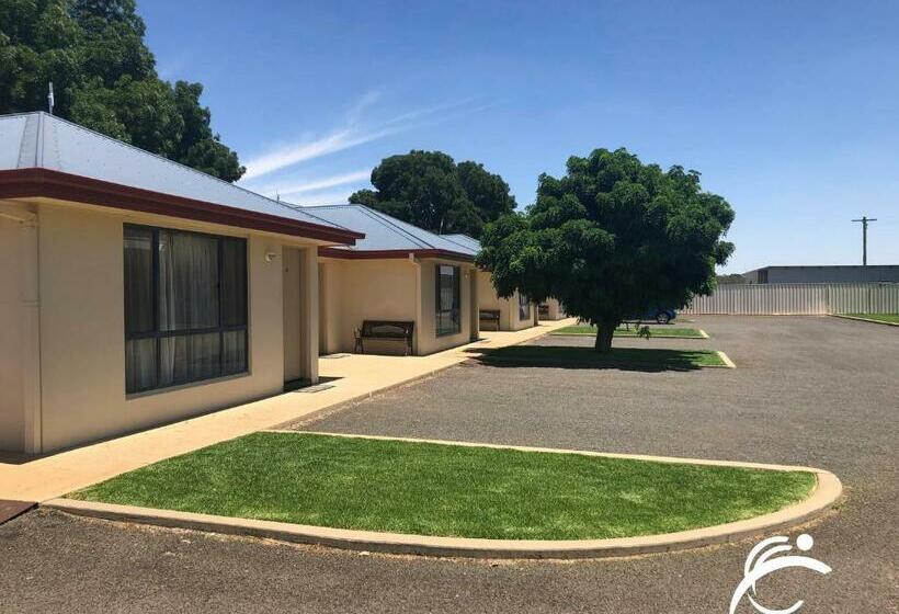 标准间, Coro Club Motel