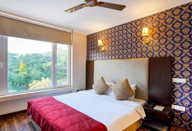 اتاق استاندارد, Redwood Resort