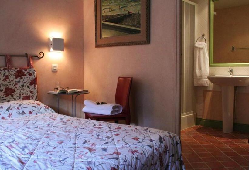 Люкс, Relais Hôtelier Douce France