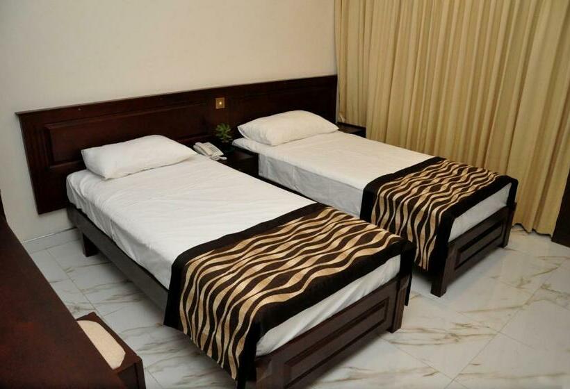 Номер Deluxe, Cafe Aroma Inn
