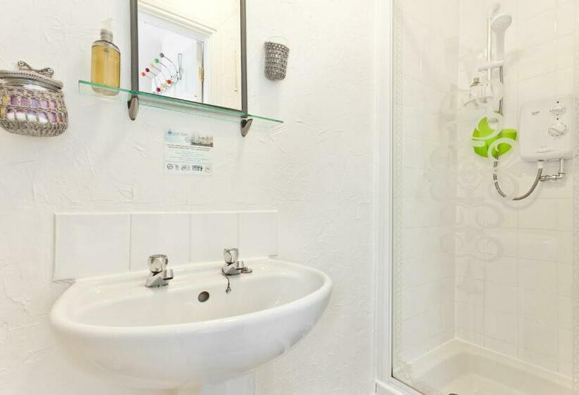 Номер Стандарт, Lyndhurst Guest House