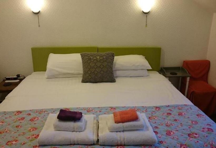 스탠다드 룸 강 전망, Lyndhurst Guest House