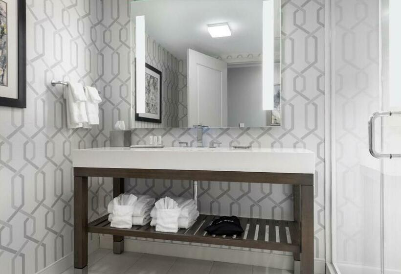 Номер Superior Кровать Кинг, Courtyard By Marriott Edgewater Nyc Area