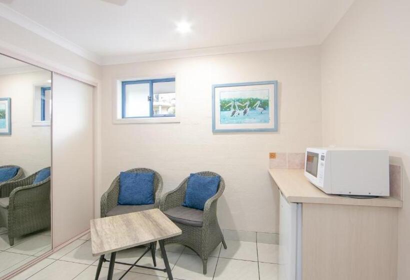 Семейный Номер, Yamba Twin Pines Motel