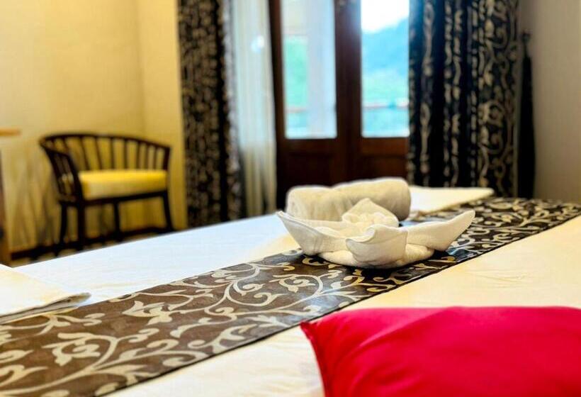 디럭스 룸, Rivorich Residence Kandy