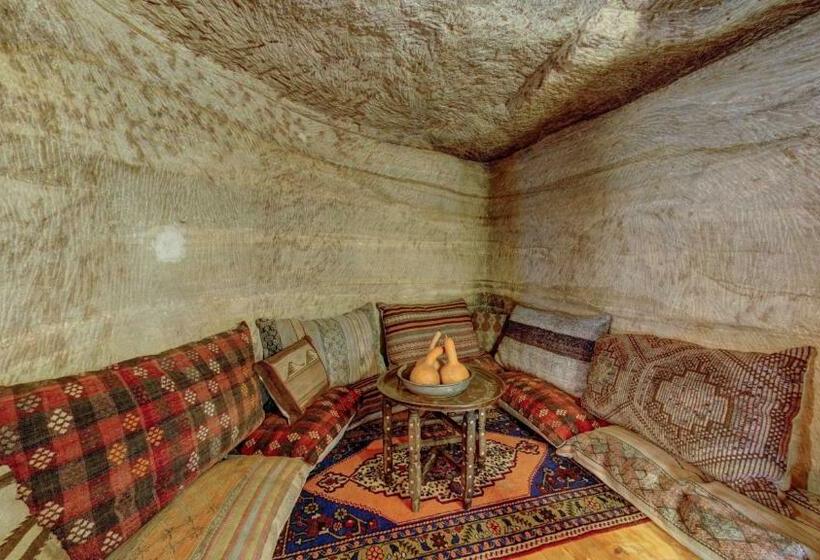 سوییت لوکس, Chelebi Cave Suites Plus 6 Years Old