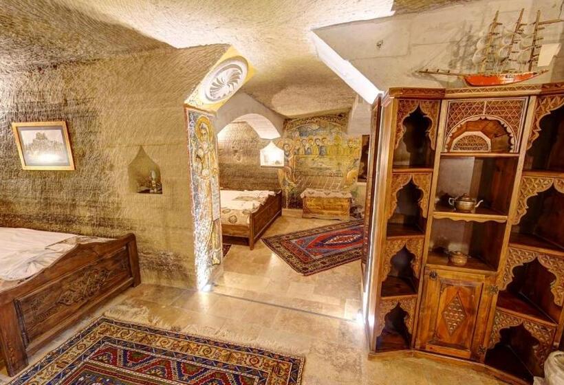 سوییت خانوادگی, Chelebi Cave Suites Plus 6 Years Old