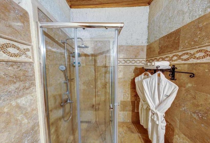 اتاق لوکس, Chelebi Cave Suites Plus 6 Years Old