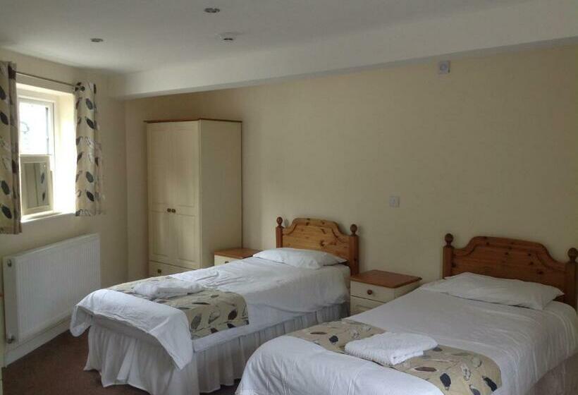 Семейный Номер, The Glan Yr Afon Inn