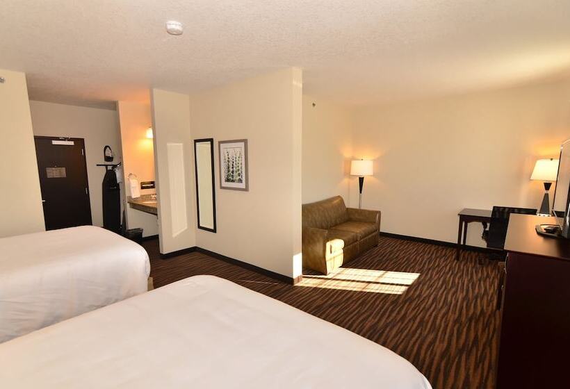 Family Suite, Cobblestone Inn & Suites  Holstein