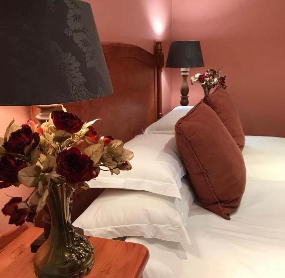 스탠다드 룸 가든 전망, The Crown Guest House