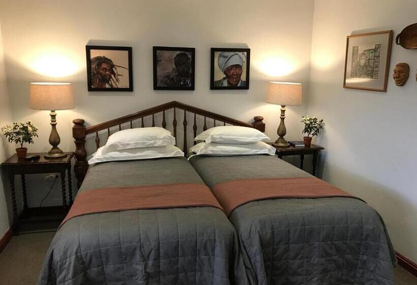 스탠다드 룸 가든 전망, The Crown Guest House