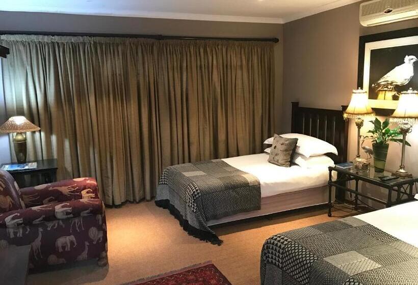 Номер Стандарт Вид на Сад, The Crown Guest House
