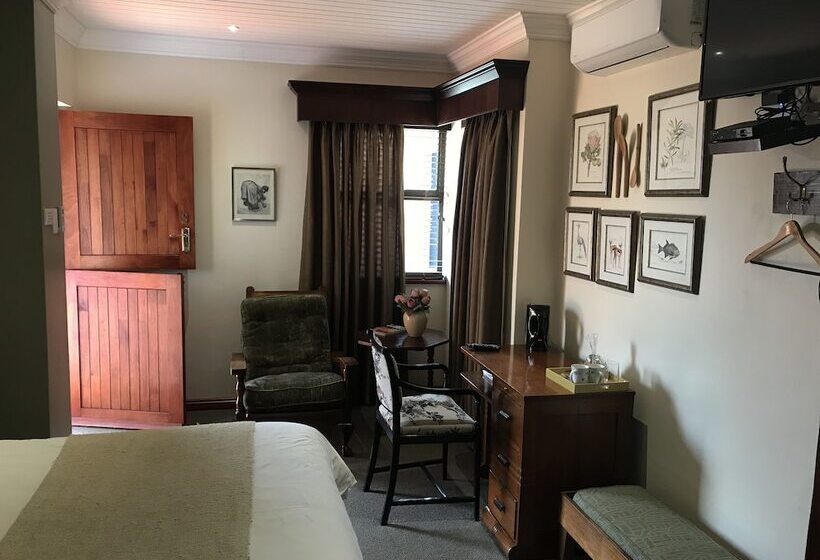 Номер Deluxe, The Crown Guest House