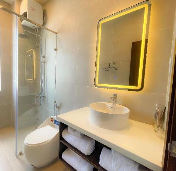 اتاق لوکس چهار تخته, Camellia Villa