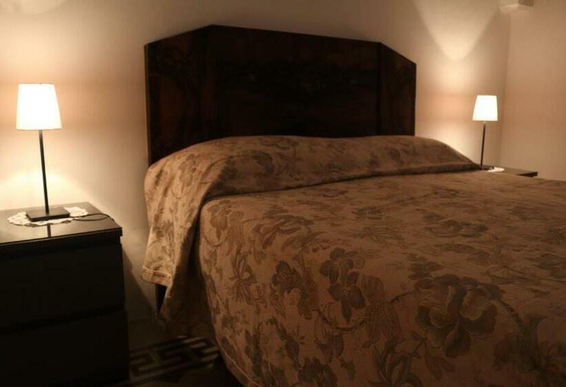 テラス付きスタンダードワンルーム, B&b Huit
