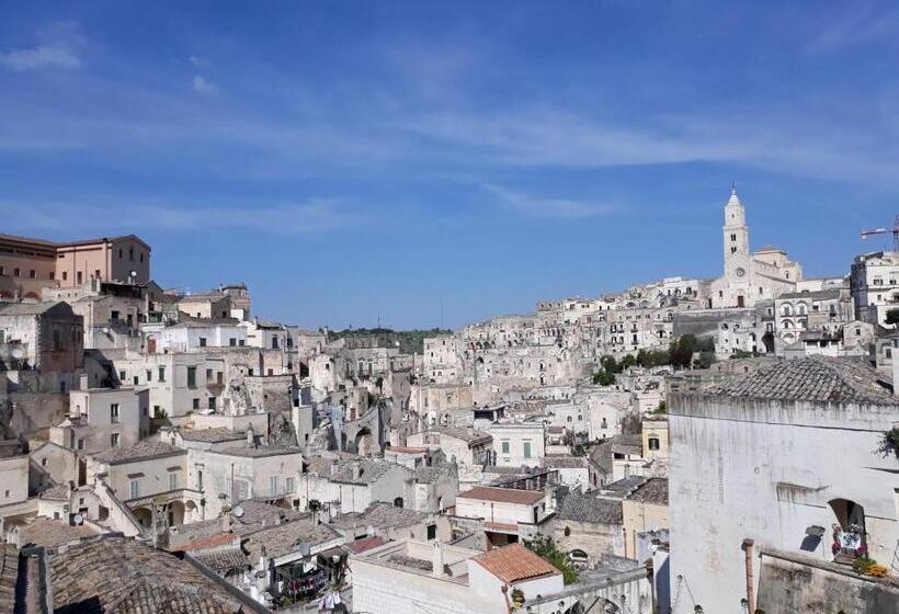 اتاق لوکس, L  Infinito Dei Sassi