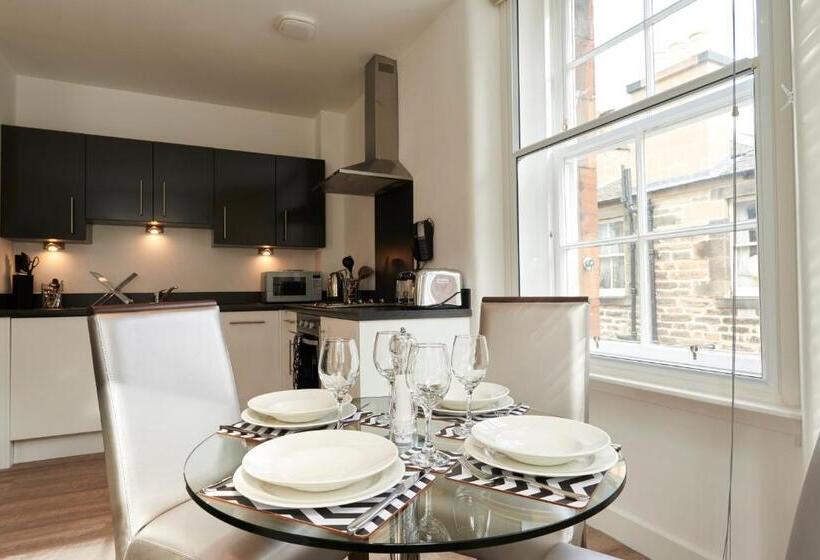 Апартаменты 2 Спальни, Braid Apartments By Mansley