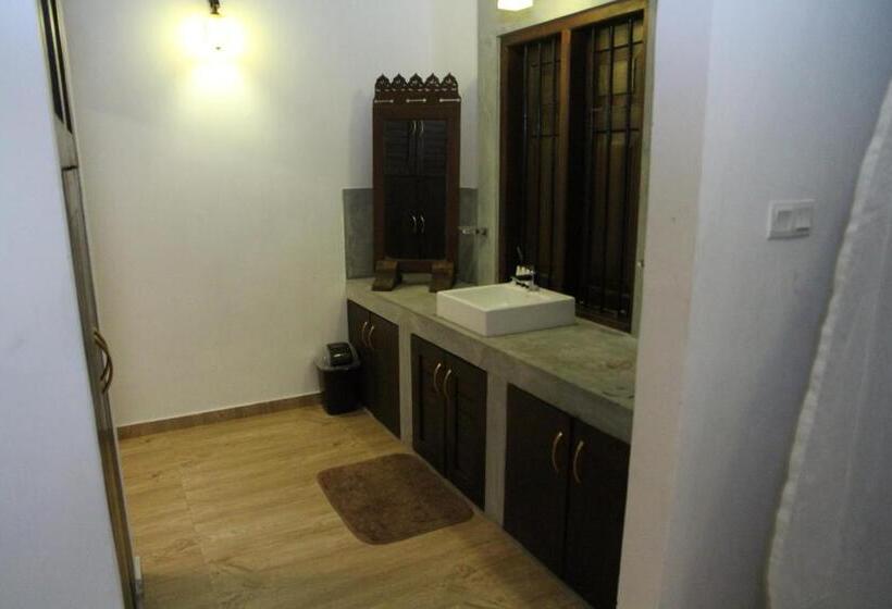 بانگلوی استاندارد, Villa Tangalle Lagoon