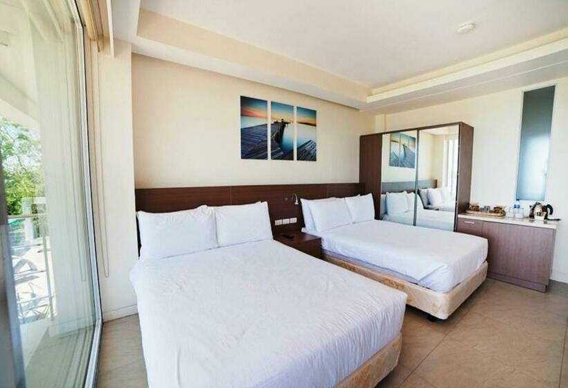 اتاق پریمیوم سه تخته, Ocean Suites Bohol Boutique