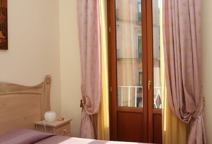 חדר סטנדרט נוף לעיר, Divina House B&b