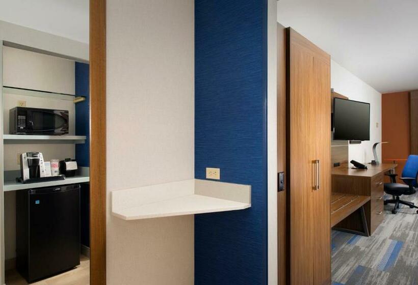 Номер Стандарт, Holiday Inn Express & Suites By Ihg Altoona, An Ihg