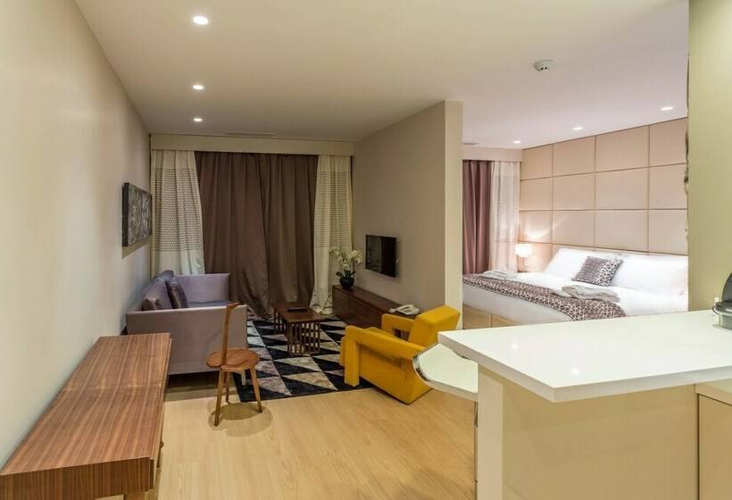 小型套房, Millenium Suites