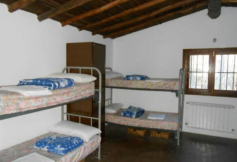Кровать в Общей Комнате, Albergue Turistico Valle Del Ambroz