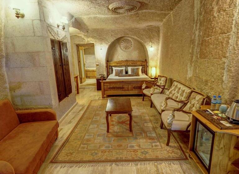 豪华套房, Roma Cave Suite