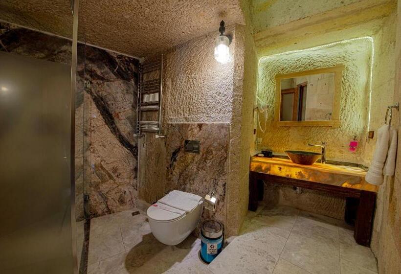 豪华家庭房间, Roma Cave Suite