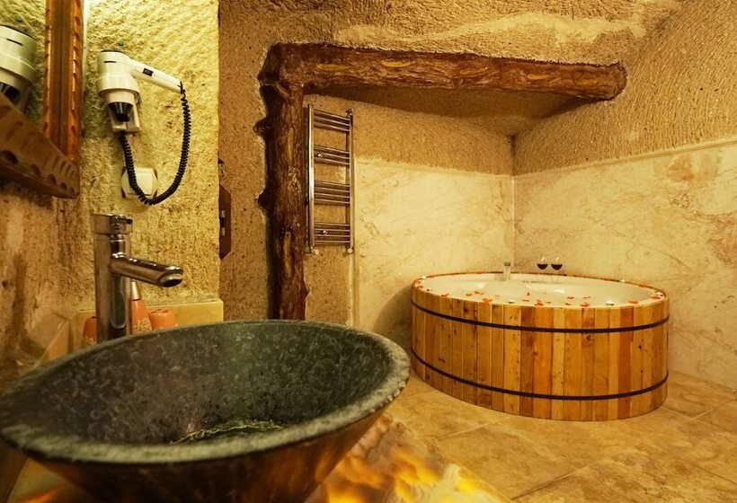 豪华套房, Roma Cave Suite