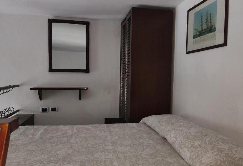 Номер Стандарт с Балконом, Al Mari Suites