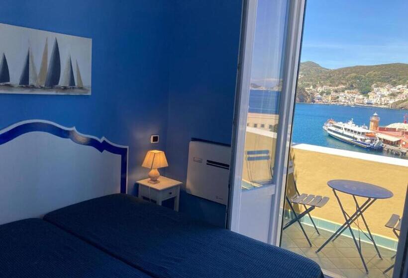 Полулюкс, Al Mari Suites