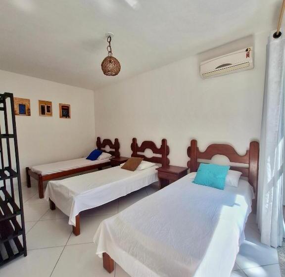 Quarto Triplo Economy, D Ajuda Inn