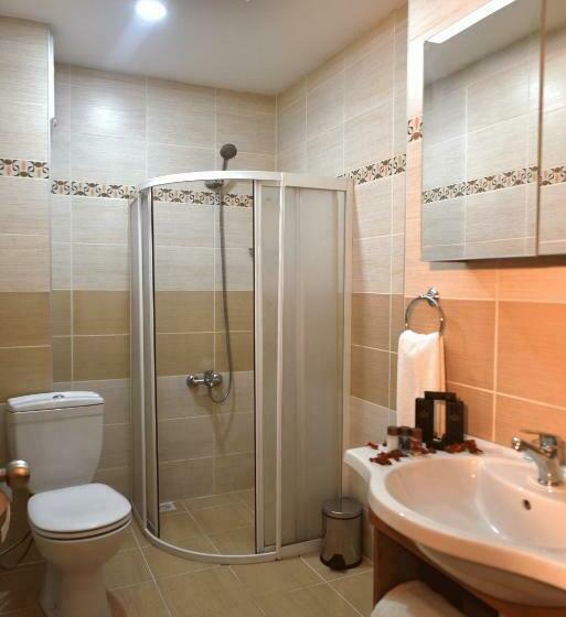Четырехместный Номер Deluxe, Sunflower Otel