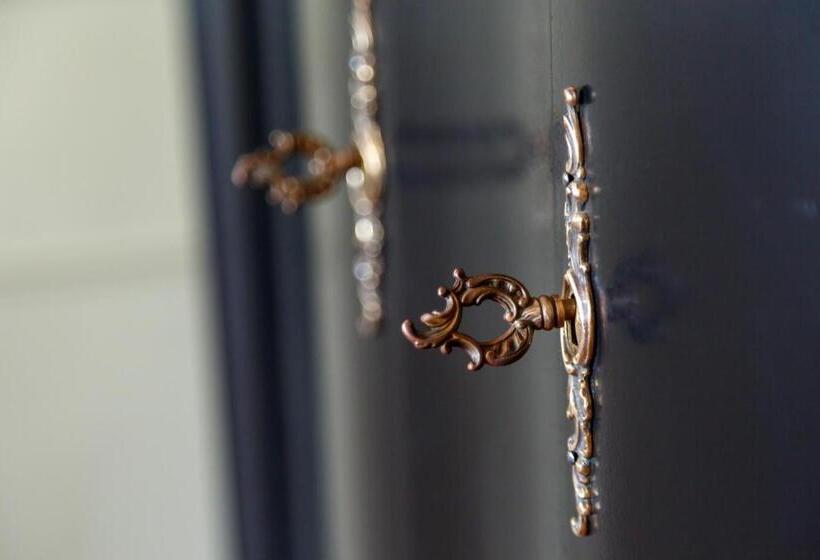 Номер Стандарт с Балконом, Le 215 Gambetta Boutique Hôtel En Provence