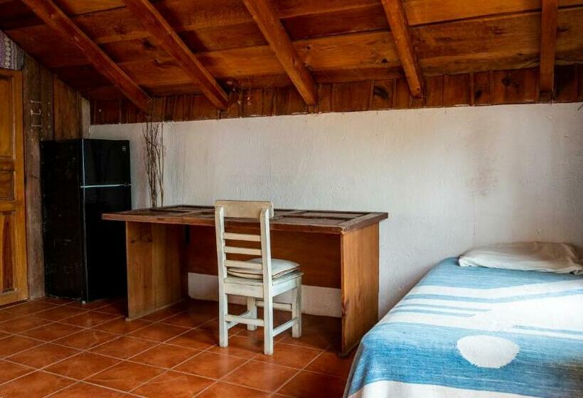 اتاق استاندارد با چشم‌انداز دریاچه, Eden Atitlan