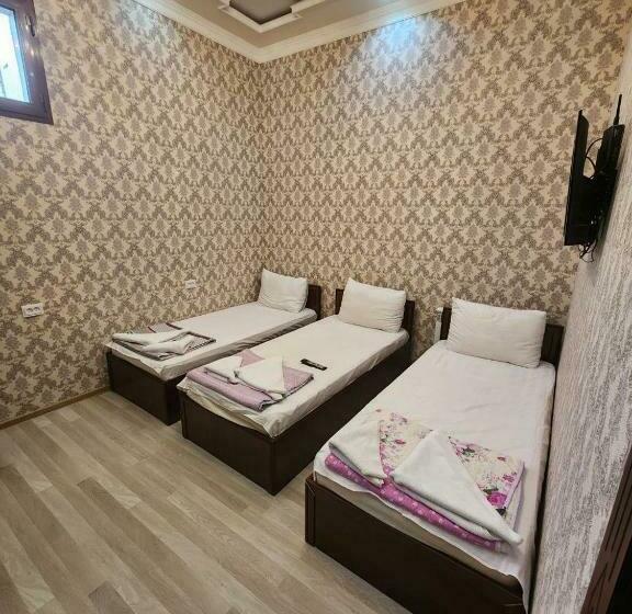 اتاق استاندارد سه نفره, Yusuf Gold House