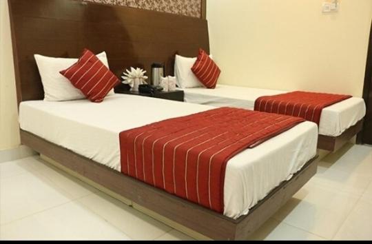 디럭스 룸, Priya Palace By Byob Hotels