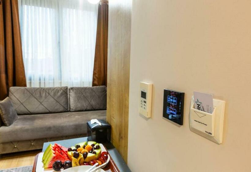 Полулюкс с Балконом, North Star Suite